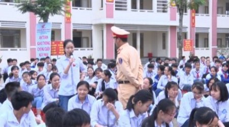 Tăng cường tôn vinh Hiến pháp, pháp luật