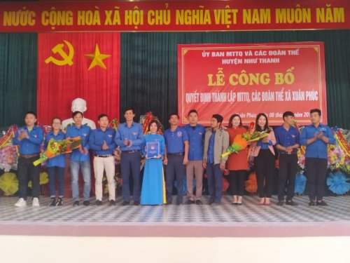 Thường trực Huyện đoàn công bố, trao quyết định thành lập Đoàn TNCS Hồ Chí Minh xã Xuân Phúc.jpg