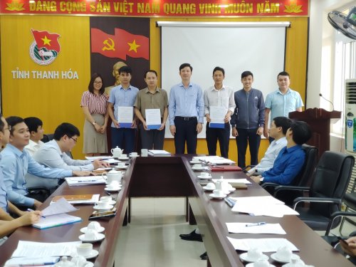 Toàn cảnh lễ công bố quyết định Sáp nhập Ban Thanh niên nông thôn, Ban Thanh niên Công nhân và Đô thị Tỉnh đoàn.jpg