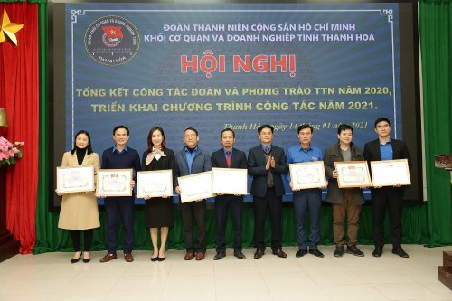dẫn đầu khối.jpg