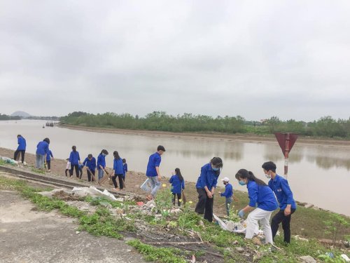 ĐVTN huyện Hậu Lộc ra qu&acirc;n Ng&agrave;y chủ nhật xnah (1).jpg