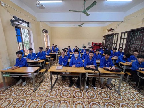 THPT Bỉm Sơn Tuyên truyền biển đảo đợt 1.jpg