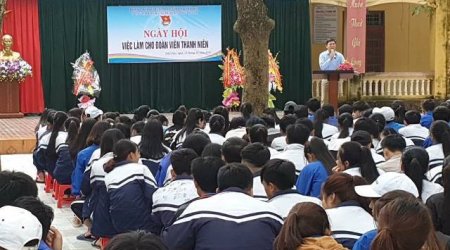 Trung tâm hướng nghiệp, dạy nghề và GTVLTN Thanh Hóa phối hợp tổ chức Ngày hội việc làm cho ĐVTN năm 2018 tại huyện Hậu Lộc