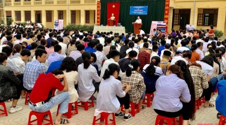 Thạch Thành: Gần 900 học sinh, đoàn viên, thanh niên được tham gia chương trình tư vấn, hướng nghiệp