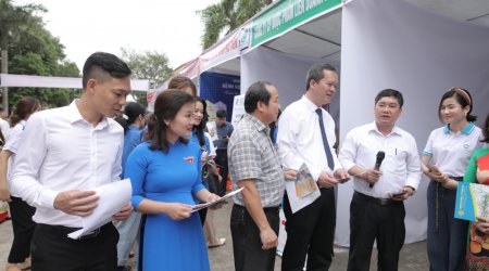 TRƯỜNG CAO ĐẲNG Y TẾ THANH HÓA TỔ CHỨC NGÀY HỘI TƯ VẤN, GIỚI THIỆU VIỆC LÀM CHO HSSV NĂM 2021