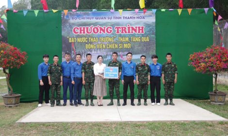BÁT NƯỚC THAO TRƯỜNG - ẤM LÒNG CHIẾN SĨ