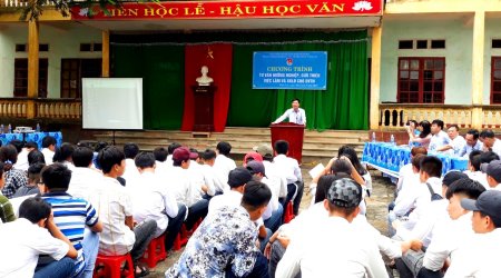 Trung tâm HNDN và GTVL TN Thanh Hóa phối hợp tổ chức Chương trình tư vấn hướng nghiệp, GTVL và XKLĐ cho ĐVTN huyện Vĩnh Lộc