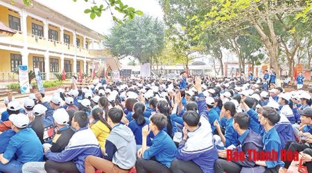 386.302 lượt người được tư vấn hướng nghiệp, tư vấn nghề, việc làm