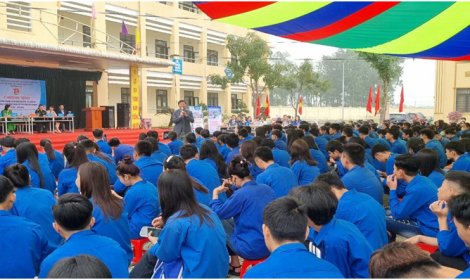 Chương trình tư vấn hướng nghiệp, tuyển sinh cho đoàn viên thanh niên, học sinh chào mừng kỷ niệm 93 năm ngày thành lập Đoàn TNCS Hồ Chí Minh