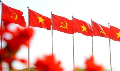 Kiên định bảo vệ đường lối chính trị của Đảng Cộng sản Việt Nam-Bài 1: Sự phát triển lý luận chính trị và bản lĩnh sáng tạo của đảng chân chính cách mạng