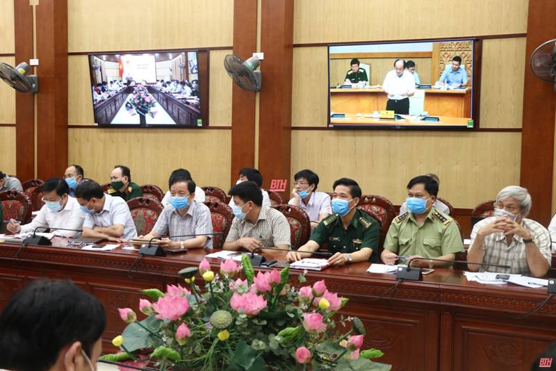 Thường trực Chính phủ họp trực tuyến phòng chống dịch COVID-19: Mỗi gia đình là một pháo đài, mỗi người dân là một chiến sĩ chống dịch