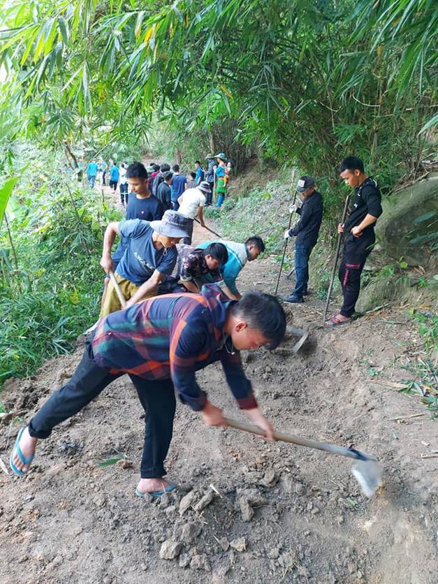 Hình ảnh có thể có: 1 người, ngoài trời và thiên nhiên