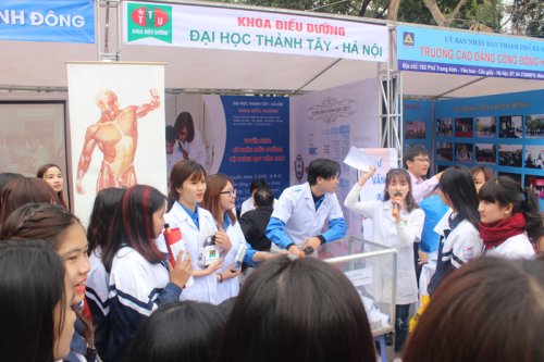ảnh tư vấn hướng nghiệp.jpg