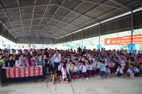 BUỔI TRUYỀN TH&Ocirc;NG TUY&Ecirc;N TRUYỀN PHỔ BIẾN GI&Aacute;O DỤC PH&Aacute;P LUẬT CHO NH&Acirc;N D&Acirc;N X&Atilde; NA M&Egrave;O, HUYỆN QUAN SƠN.JPG