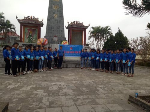 KN Đo&agrave;n tại NTLS.jpg