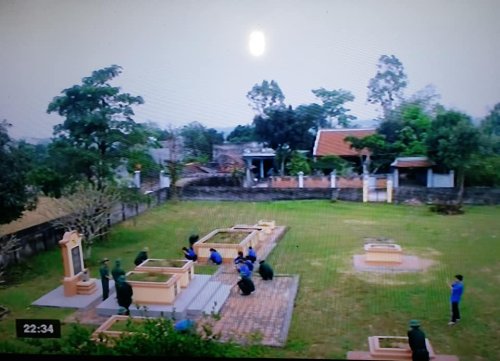 don dẹp khu m&ocirc;̣ mẹ Tơm.jpg