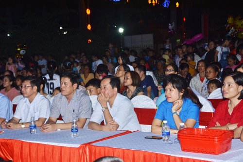 to&agrave;n cảnh.jpg