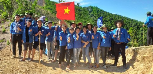 Hoàn thành tuyến đường nối 02 xã Xuân Khang- Phượng Nghi.jpg