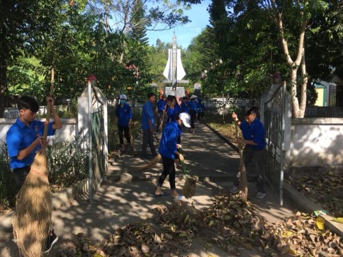 N&ocirc;ng cống (1).jpg