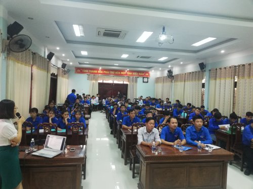 To&agrave;n cảnh buổi tập huấn.jpg