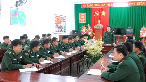 ĐỒN BIEN PHONG TAM CHUNG QUAN TRIET HOC TAP LAM THEO TU TUONG DAO DUC HCM 3.jpg