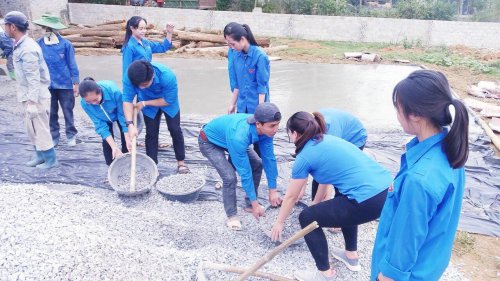 ĐVTN tham gia l&agrave;m c&ocirc;ng tr&igrave;nh thanh ni&ecirc;n ch&agrave;o mừng 88 năm ng&agrave;y th&agrave;nh lập Đo&agrave;n TNCS Hồ Ch&iacute; Minh.jpg