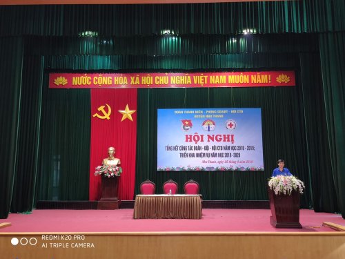 Đồng ch&iacute; L&ecirc; Văn Nghĩa - B&iacute; thư Huyện đo&agrave;n ph&aacute;t biểu Khai mạc Hội nghị.jpg