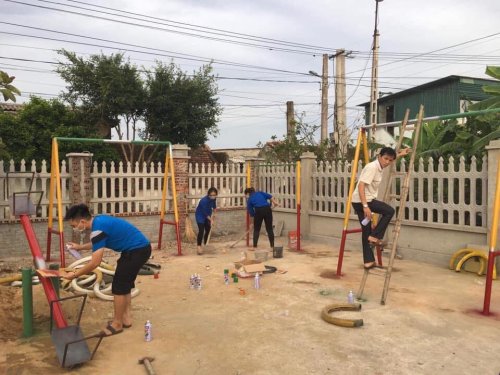 Hoạt động cải tạo, sửa chữa điểm vui chơi cho thanh thiếu nhi.jpg