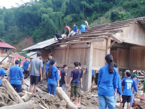 Hoạt động dựng nh&agrave; cho người d&acirc;n t&aacute;i định cư.jpg