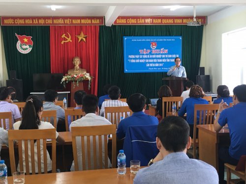 To&agrave;n cảnh buổi tập huấn.jpg