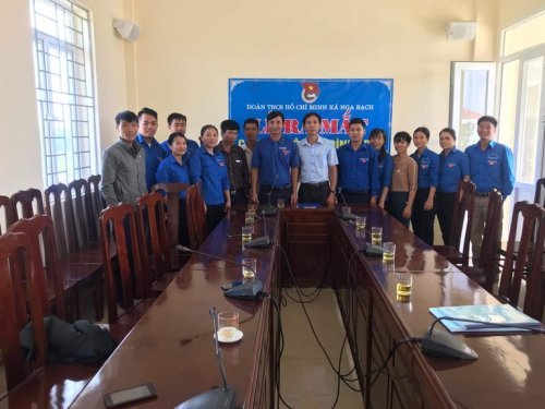 Đo&agrave;n x&atilde; chủ động th&agrave;nh lập c&aacute;c CLB, tổ đội nh&oacute;m.jpg