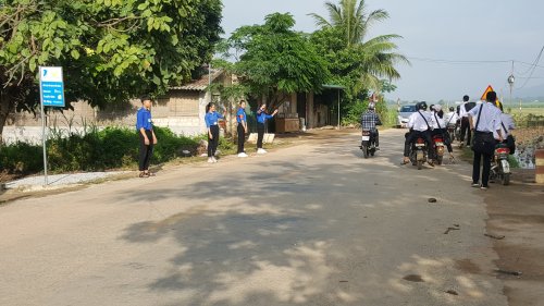 Ảnh hoạt động m&ocirc; h&igrave;nh Cổng trường an to&agrave;n.jpg