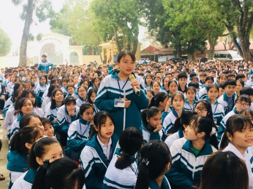 hs giao lưu.jpg