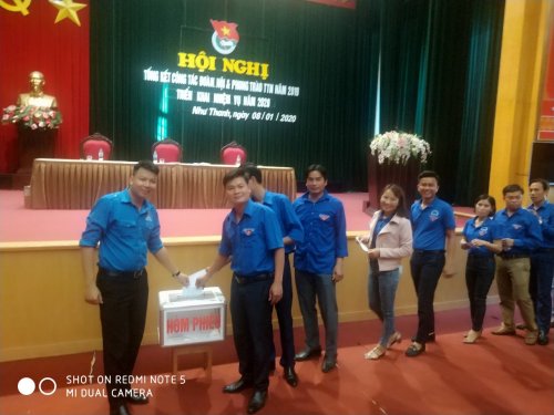 Bỏ phiếu bầu chức danh Ph&oacute; B&iacute; thư Huyện đo&agrave;n kh&oacute;a V, nhiệm kỳ 2017-2022.jpg