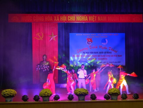 Một số tiết mục văn nghệ tại chương tr&igrave;nh.jpg