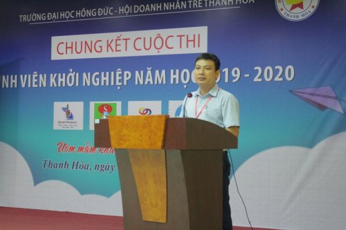 Đc L&ecirc; Đức Đạt - Chủ tịch Hội sinh vi&ecirc;n trường ph&aacute;t biểu khai mạc.jpg