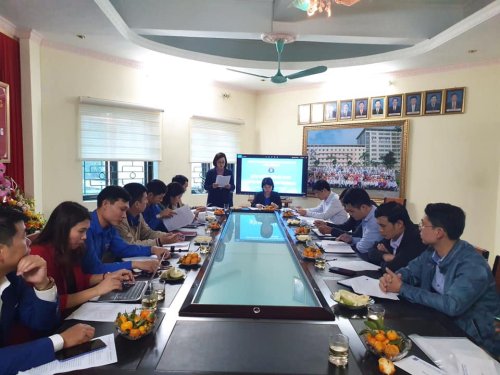 ảnh l&agrave;m việc tại đo&agrave;n khối.jpg