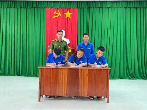 N&ocirc;ng cống.jpg