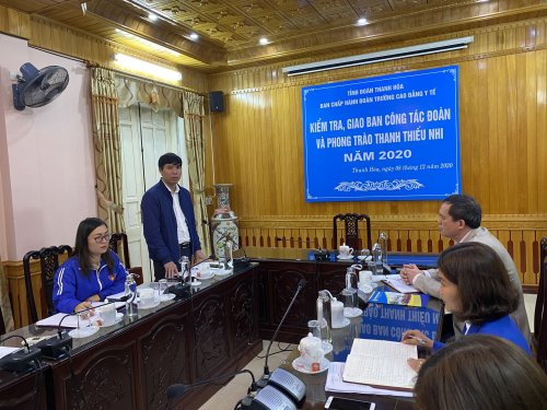 Đồng ch&iacute; Nguyễn Hữu Tuất - Ph&oacute; B&iacute; thư Tỉnh đo&agrave;n - Chủ tịch Hội Sinh vi&ecirc;n tỉnh kết luận tại buổi l&agrave;m việc.jpg