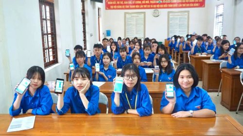 C&aacute;c bạn ĐVTN huyện Quảng Xương tham gia cuộc thi.jpg