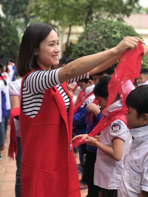 Ảnh 1_ Lễ kết nạp đội trường TH Ngọc Phụng 2.jpg