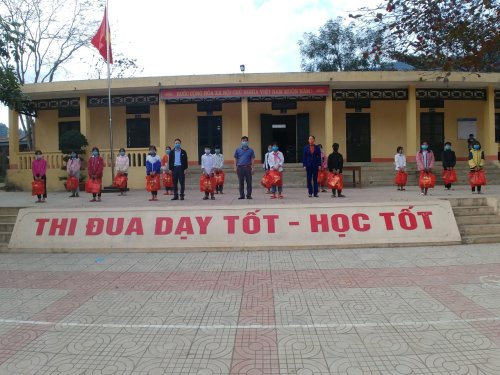 ảnh 4_ Li&ecirc;n đội trường THCS XU&acirc;n Lộc.jpg