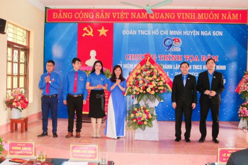 z2396745664548_c3d47f9a40af1add175e321e343a8597.jpg