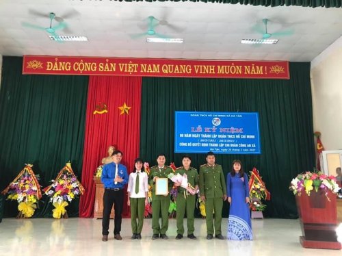 H&agrave; T&acirc;n.jpg
