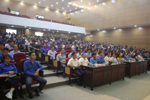 Đại biểu tham dự diễn đ&agrave;n.jpg
