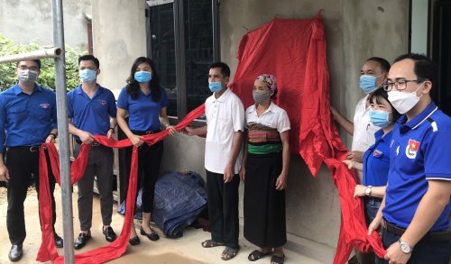 b&agrave;n giao nh&agrave; tại x&atilde; Văn Nho, B&aacute; thước.jpg
