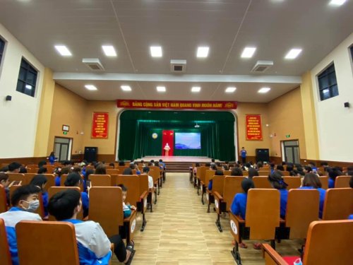 Đại học Hồng Đức.jpg