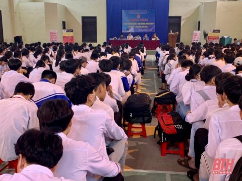 23. Th&agrave;nh phố 2.jpg