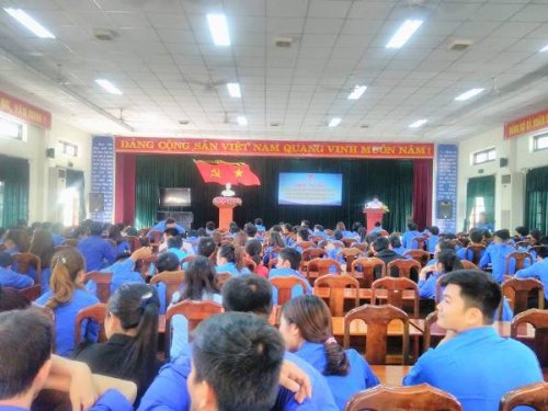 quang-canh-hoi-nghi-trien-khai.jpg
