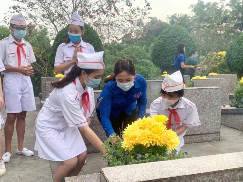 đại học hồng đức.jpg